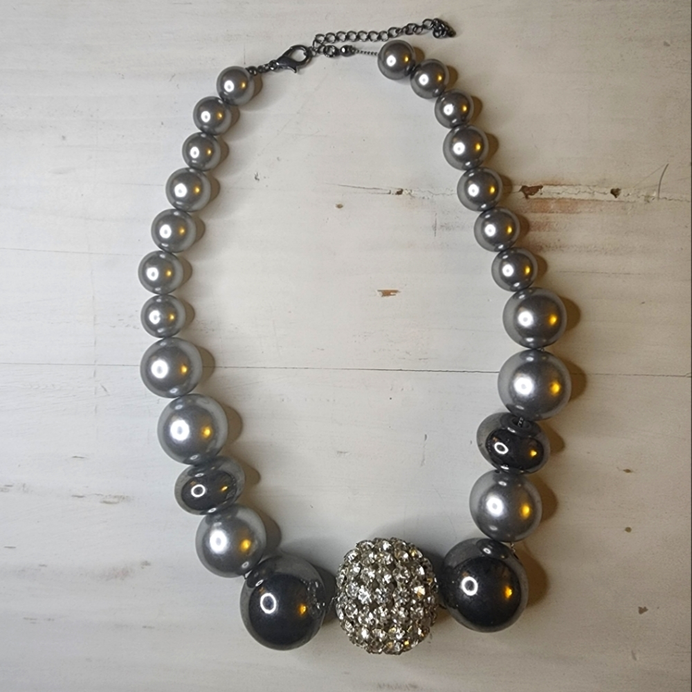 Statement piece necklace